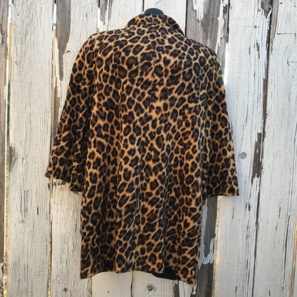 Women's WD.NY Mid Length Leopard Large Button - Picture 6 of 6